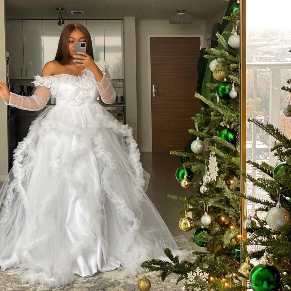 Oyemwen Tulle Off Shoulder Bridal - Maternity Robe